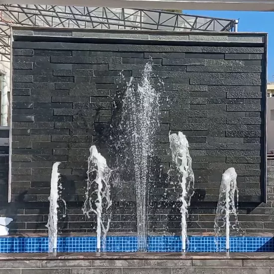 تنسيق حدائق الاحساء والعشب الصناعي